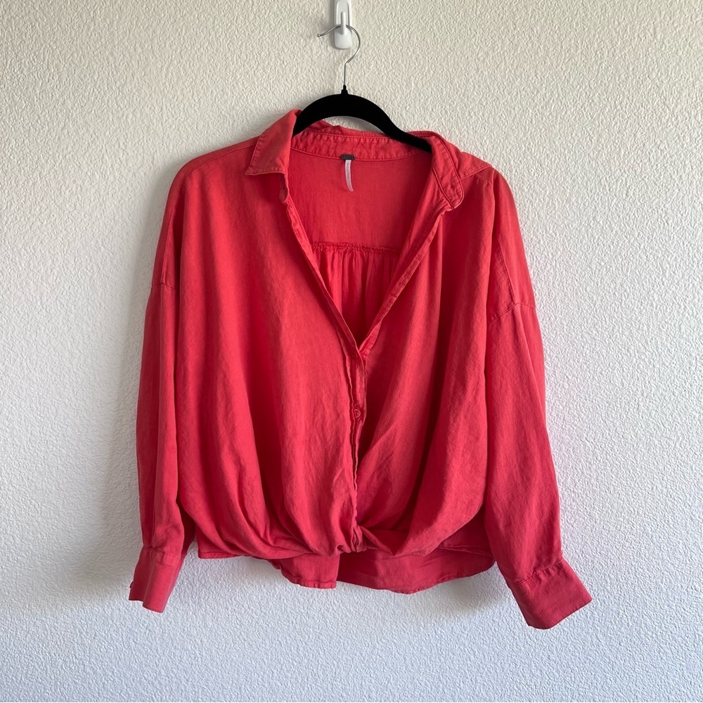Young, Fabulous and Broke Linen Blend Tourist Top Twisted Front Boho Breezy